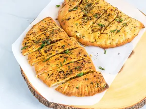 Garlic Bread Margherita