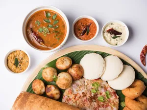 Idli n Vada Combo