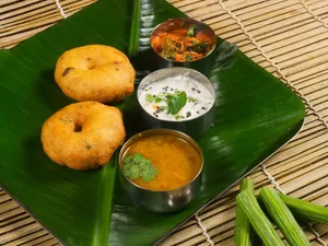 Sambhar Vada ( 2 pcs)