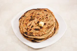 Aloo Paratha Plate